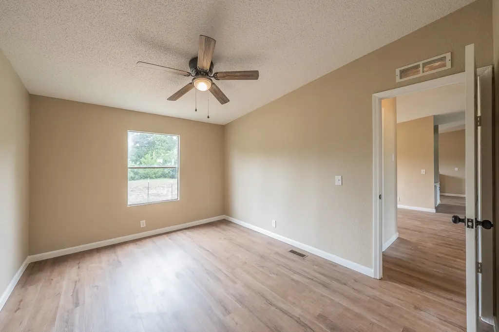 153 Clay Court Springtown TX 76082