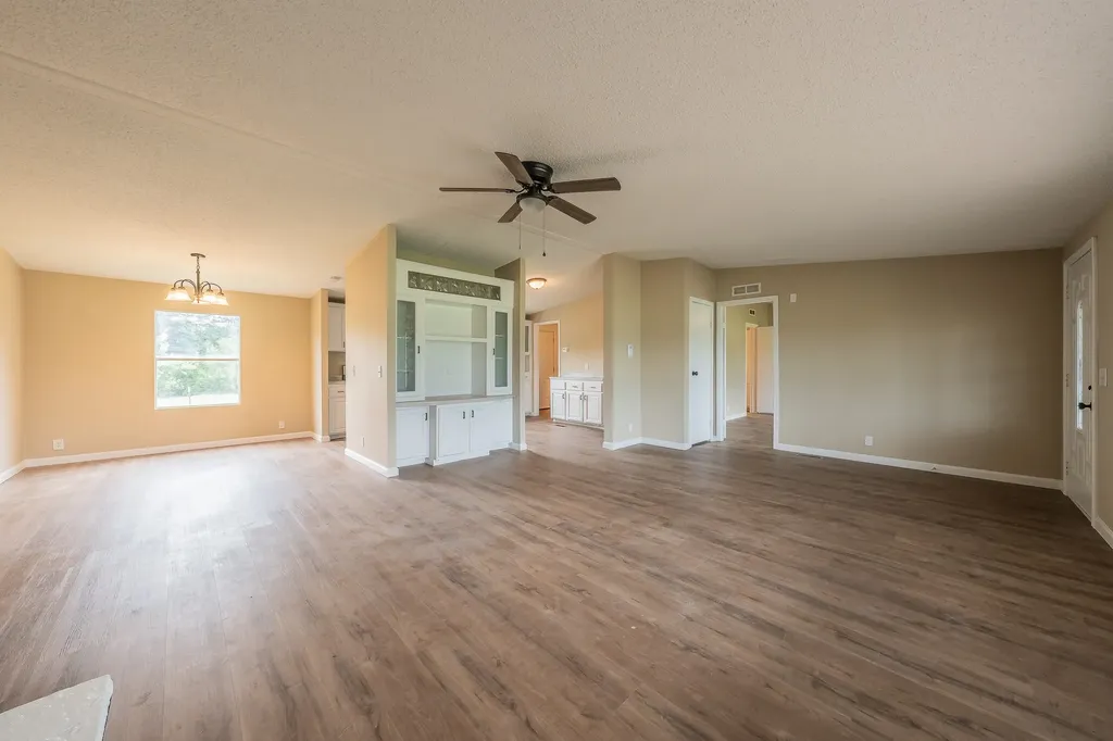 153 Clay Court Springtown TX 76082