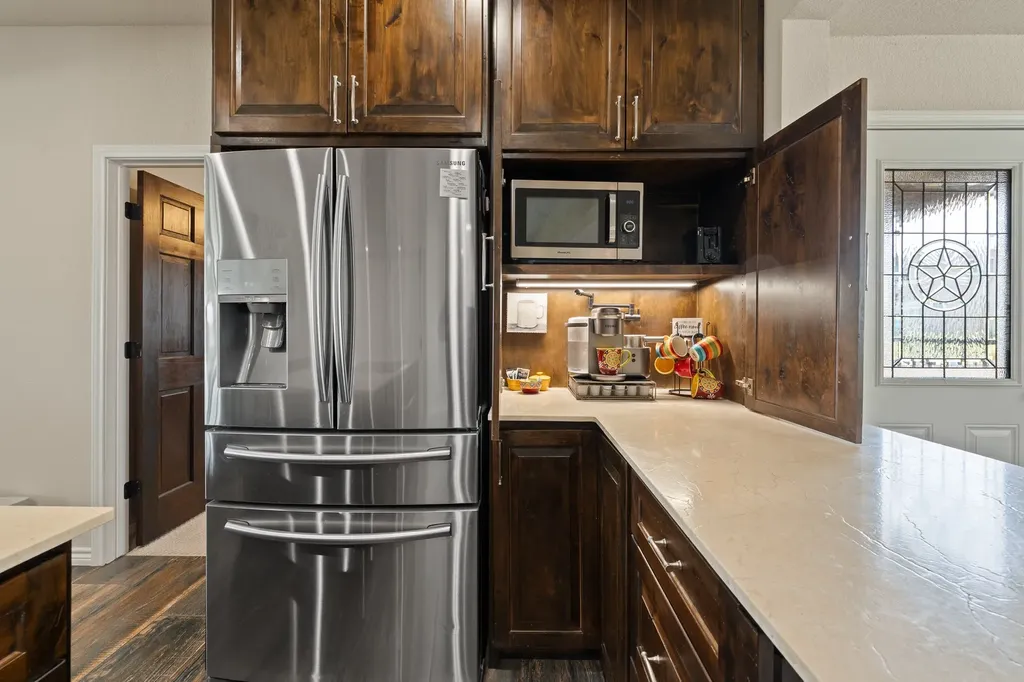 4515 E Renfro Street Alvarado TX 76009