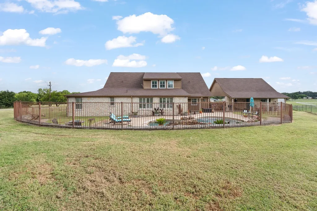 4515 E Renfro Street Alvarado TX 76009