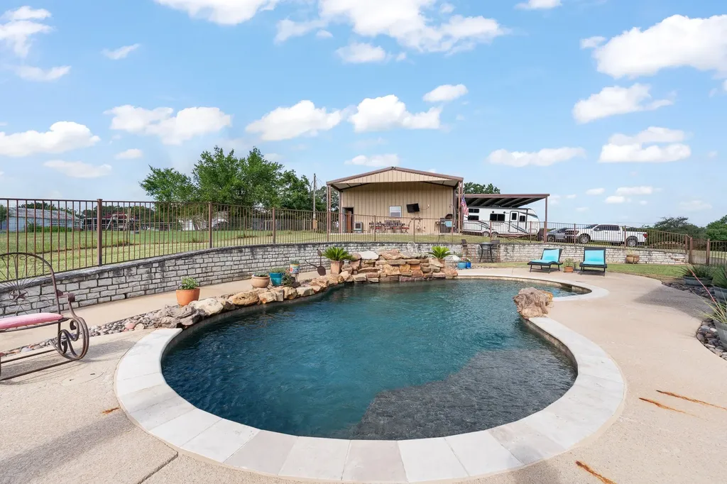 4515 E Renfro Street Alvarado TX 76009