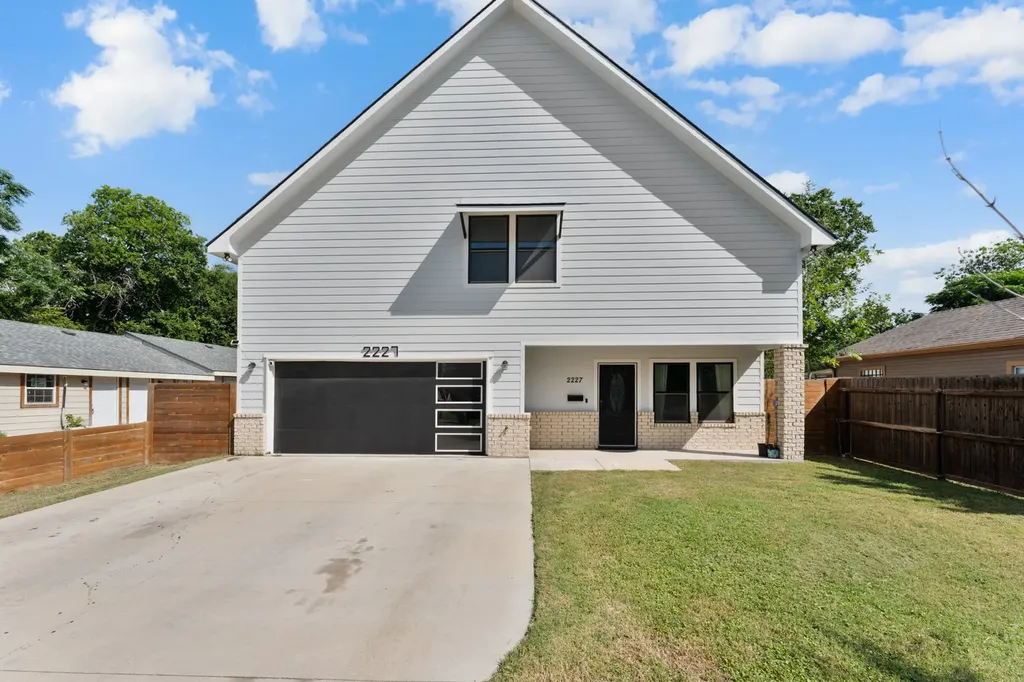 2227 Frank Henderson Jr Drive Dallas TX 75216