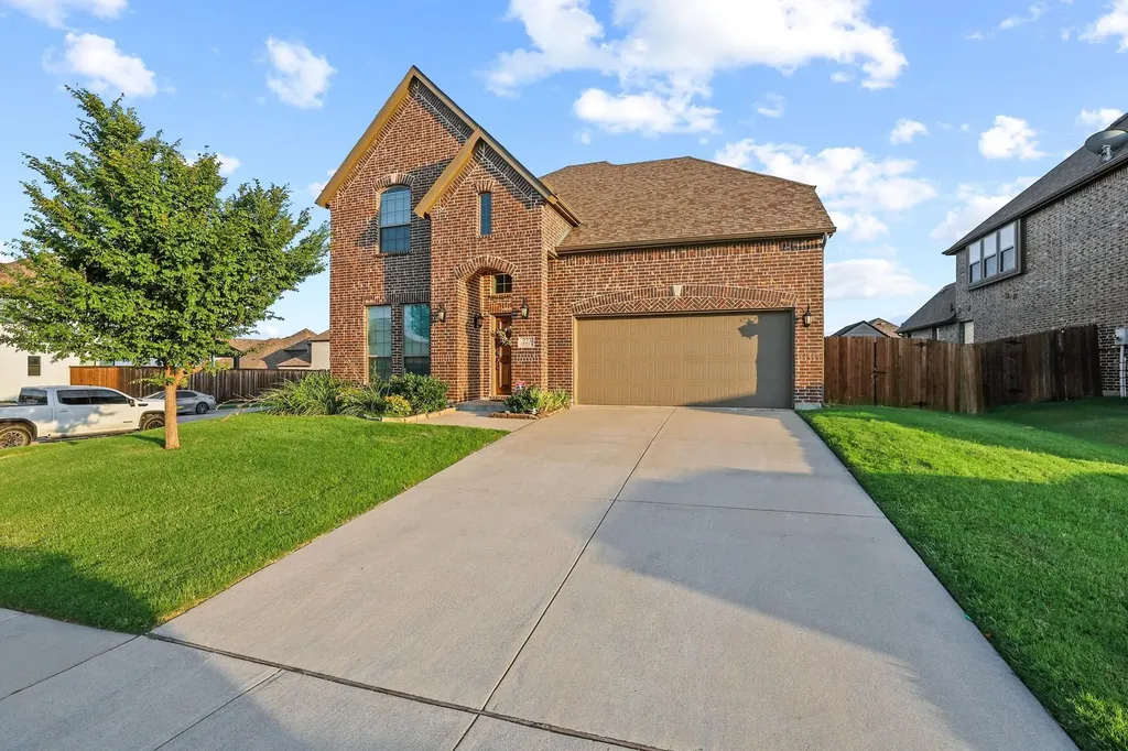 223 Thompson Drive Van Alstyne TX 75495