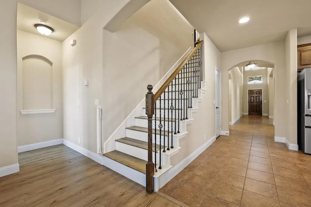 223 Thompson Drive Van Alstyne TX 75495