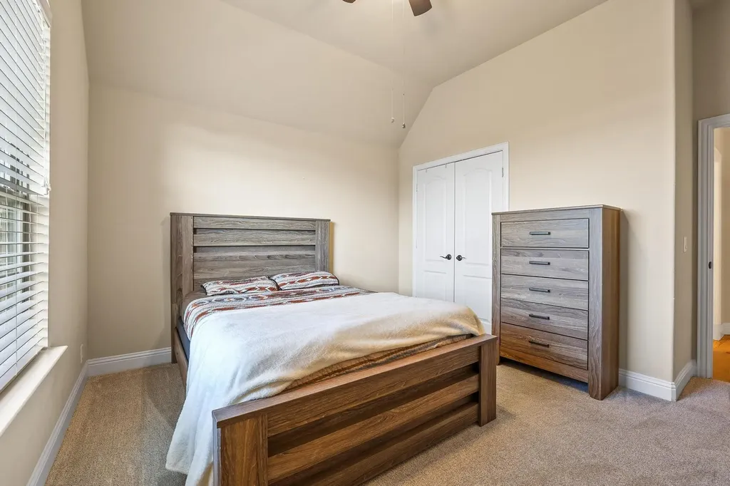 223 Thompson Drive Van Alstyne TX 75495