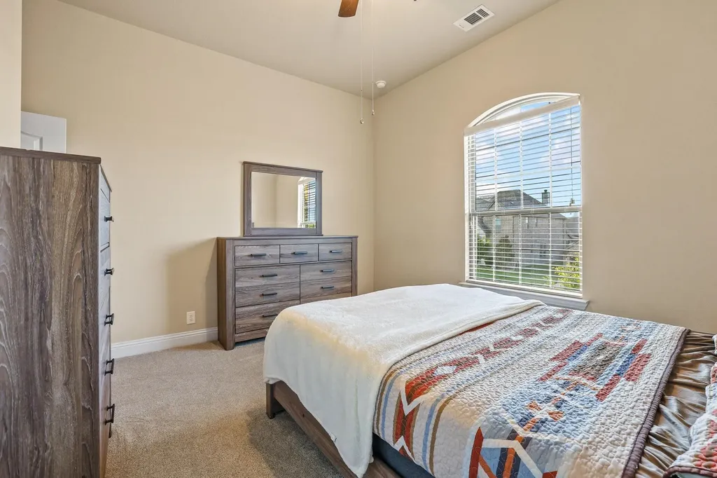 223 Thompson Drive Van Alstyne TX 75495