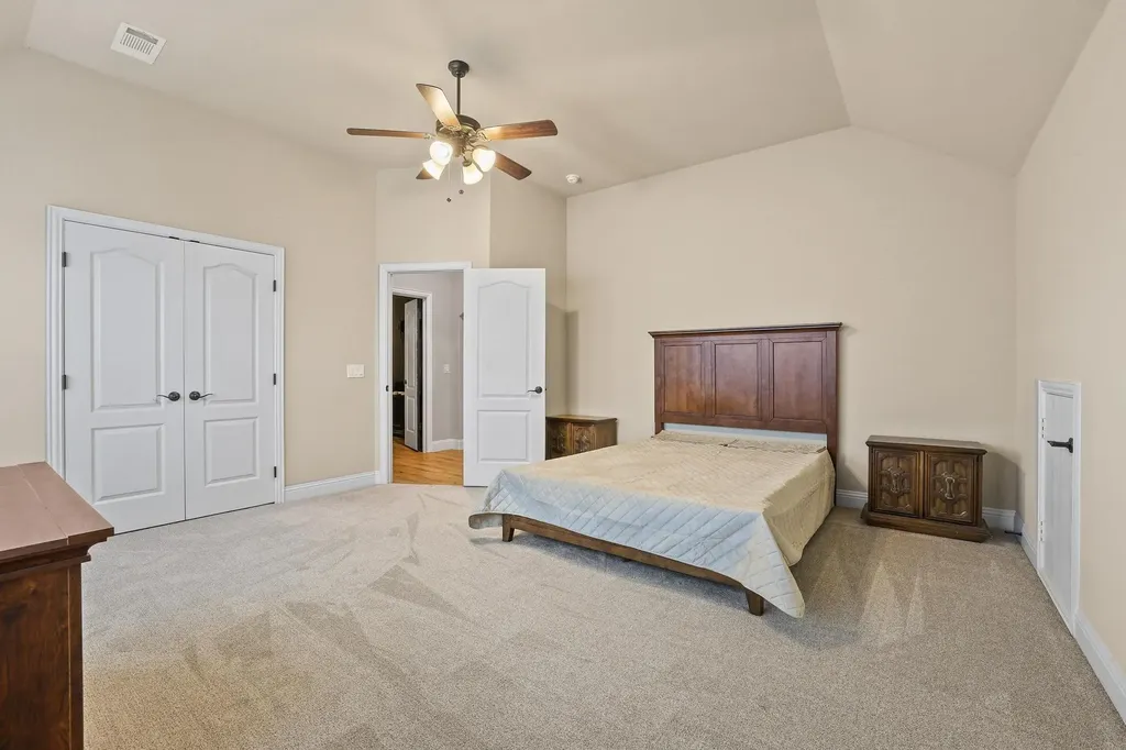 223 Thompson Drive Van Alstyne TX 75495