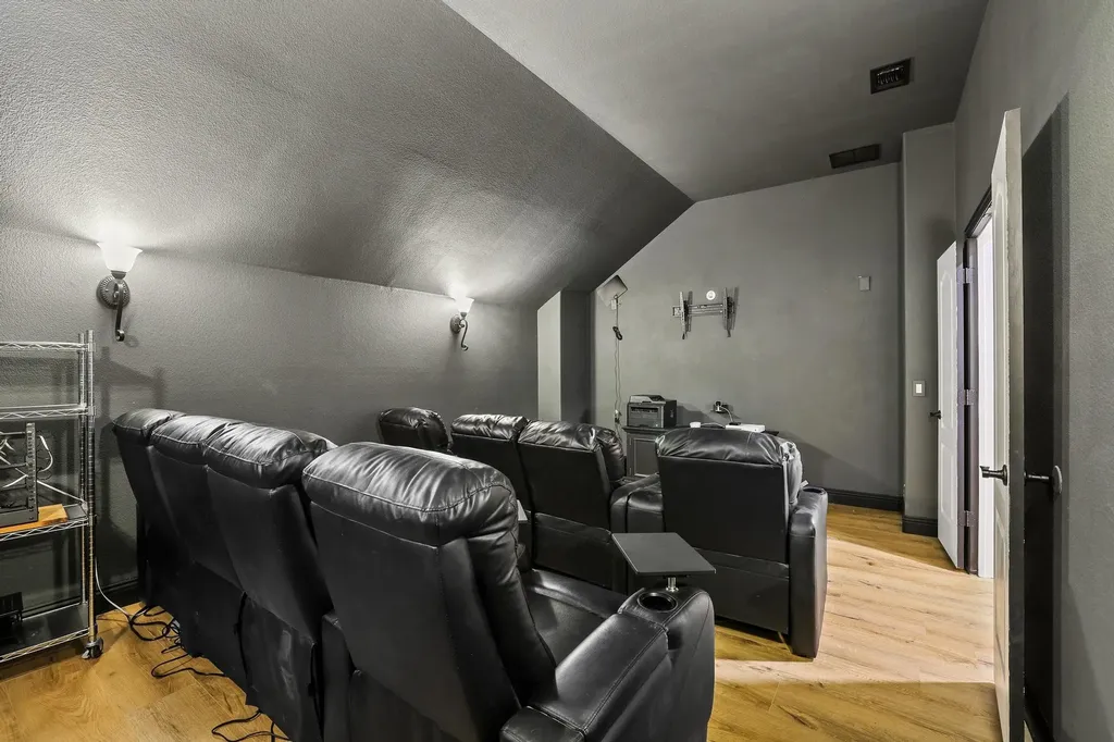 223 Thompson Drive Van Alstyne TX 75495