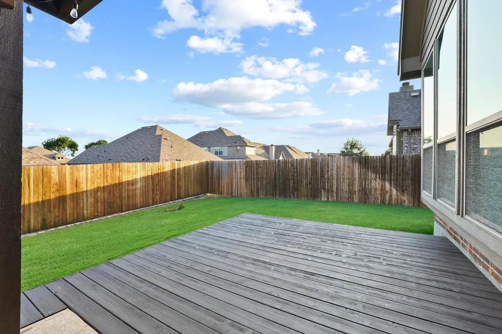 223 Thompson Drive Van Alstyne TX 75495