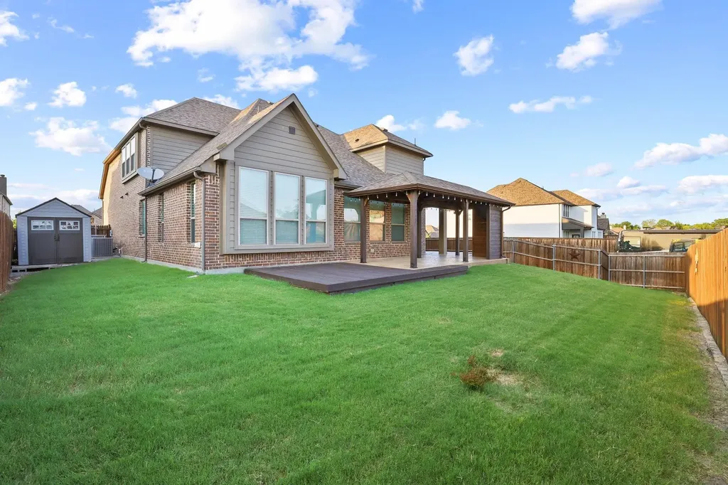 223 Thompson Drive Van Alstyne TX 75495