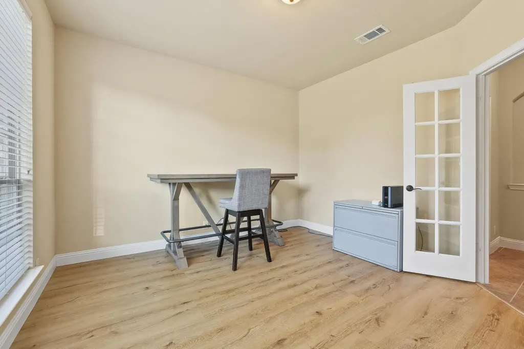 223 Thompson Drive Van Alstyne TX 75495