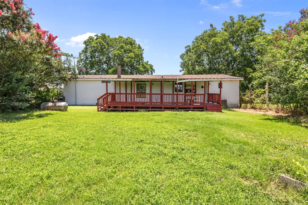 9037 County Road 346 Terrell TX 75161