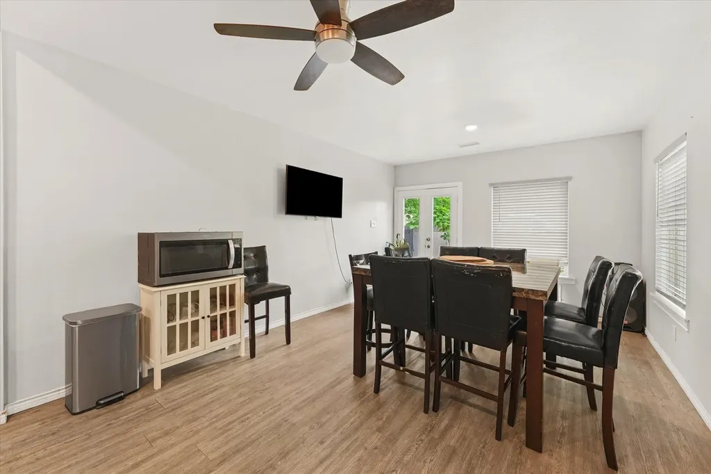 211 N Main Street Crandall TX 75114