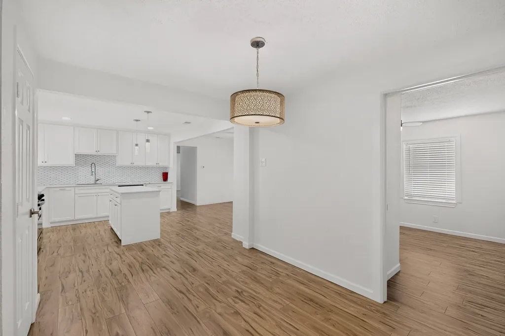 813 Travis Street Garland TX 75040