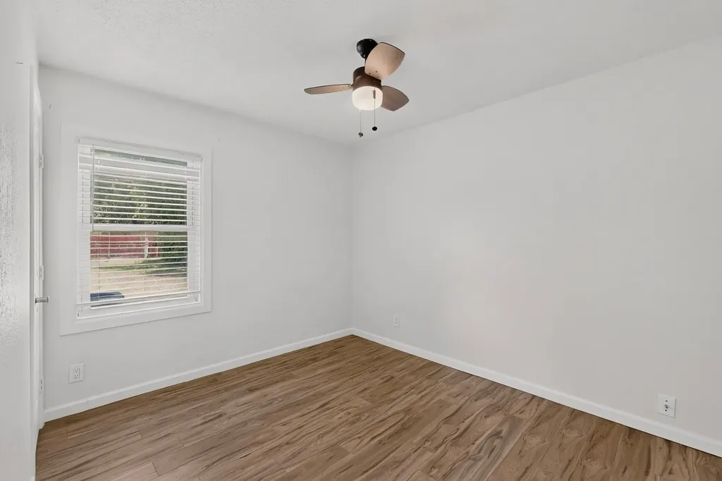 813 Travis Street Garland TX 75040