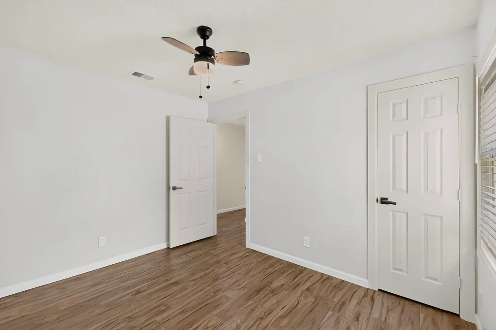 813 Travis Street Garland TX 75040