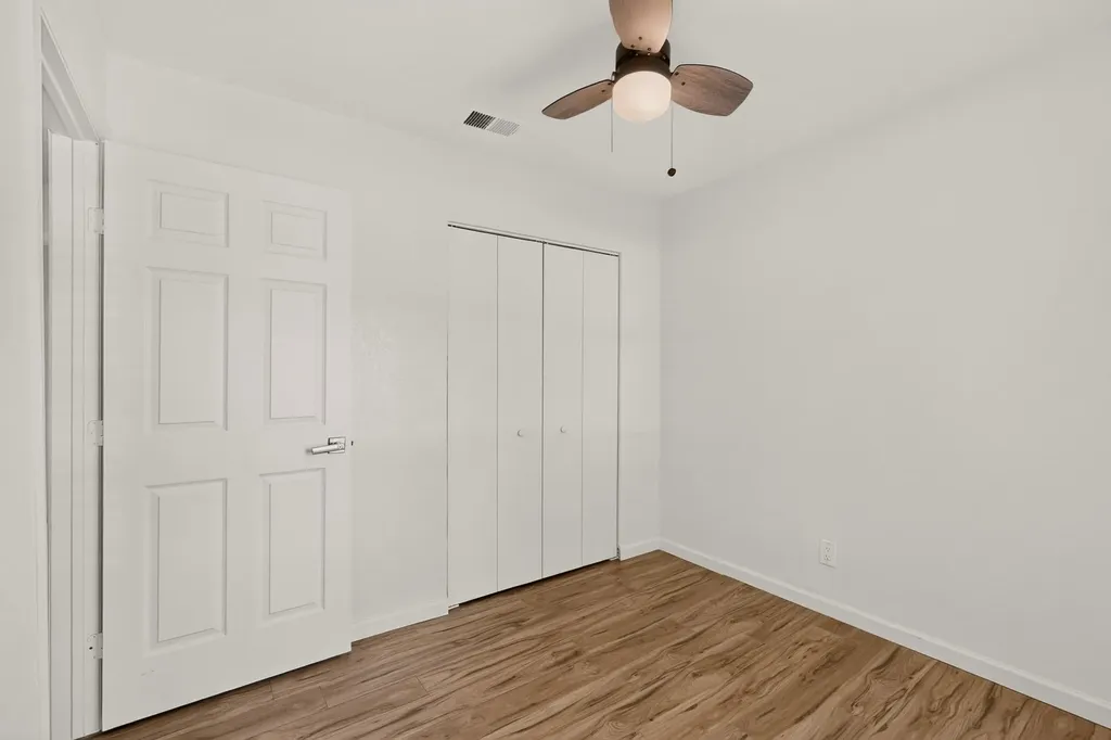 813 Travis Street Garland TX 75040