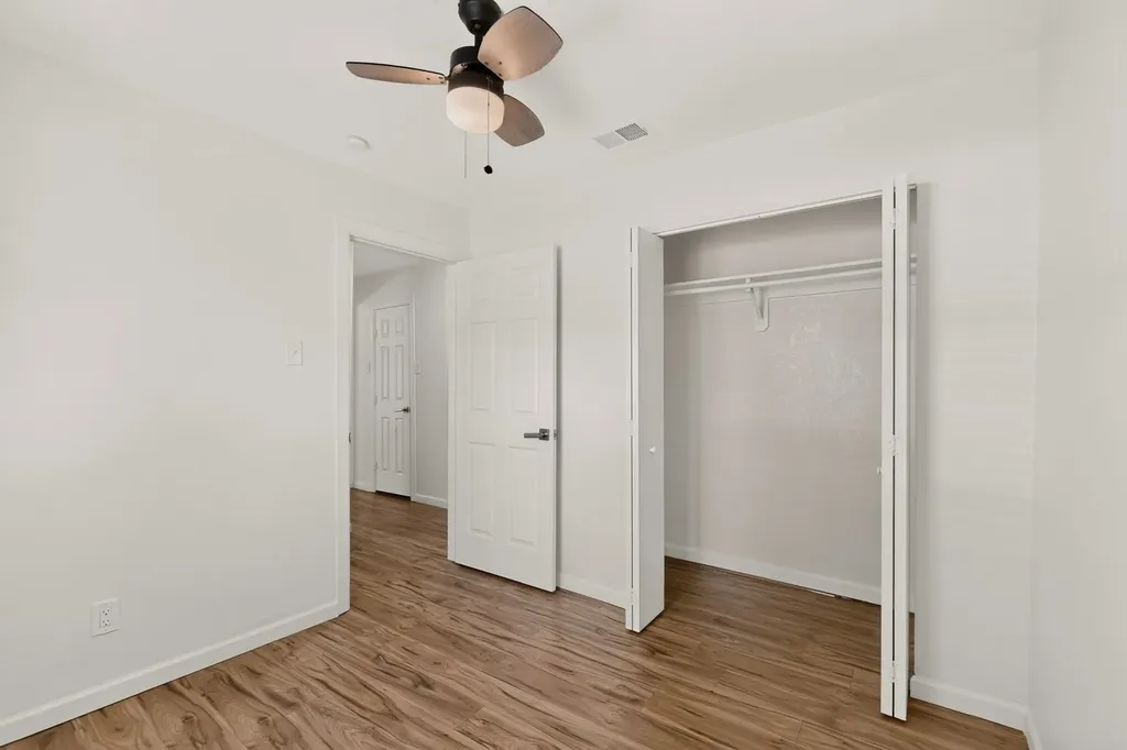 813 Travis Street Garland TX 75040