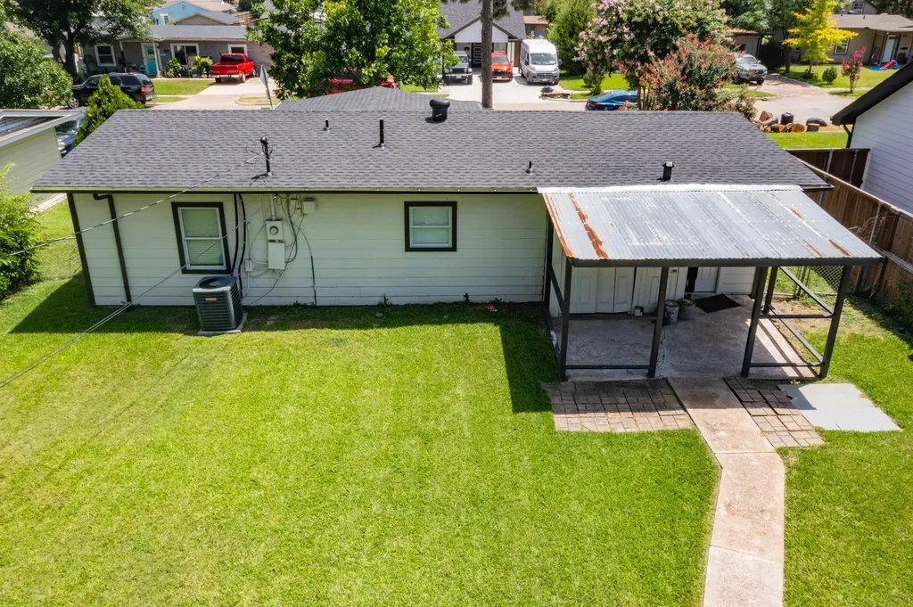 813 Travis Street Garland TX 75040