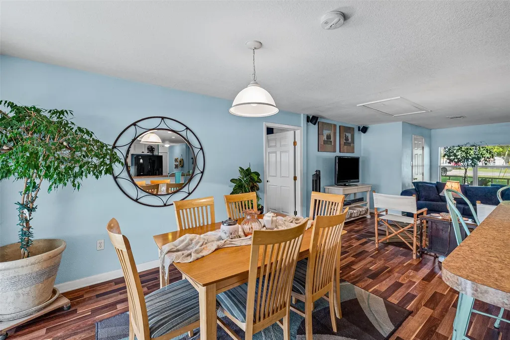 4517 Wildwood Circle Granbury TX 76049
