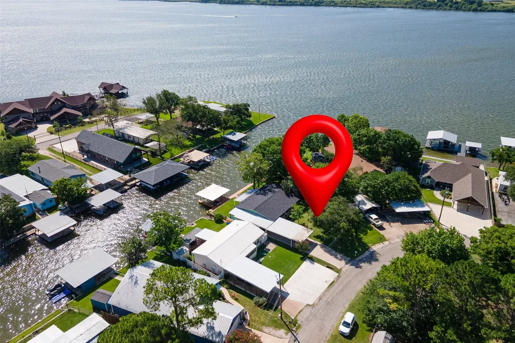 4517 Wildwood Circle Granbury TX 76049
