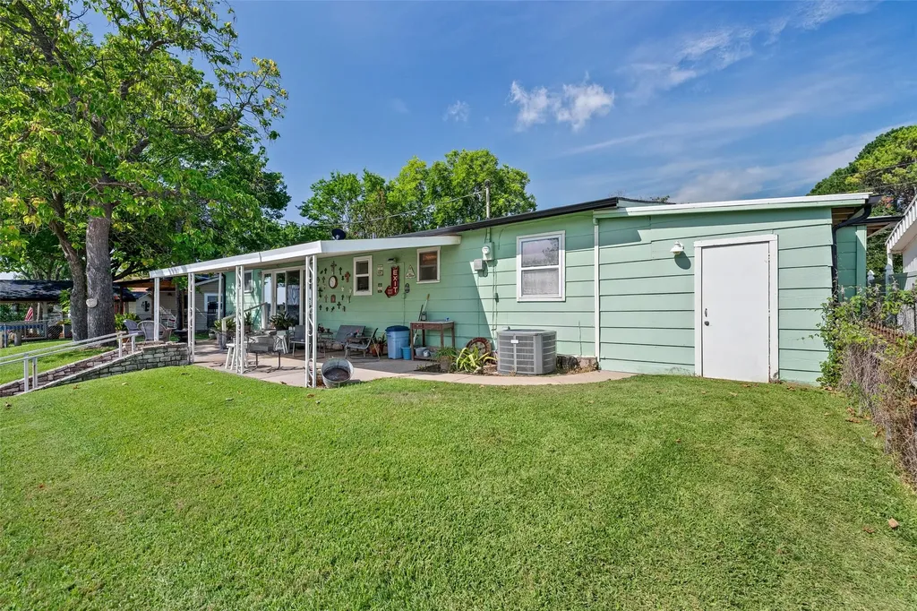 4517 Wildwood Circle Granbury TX 76049