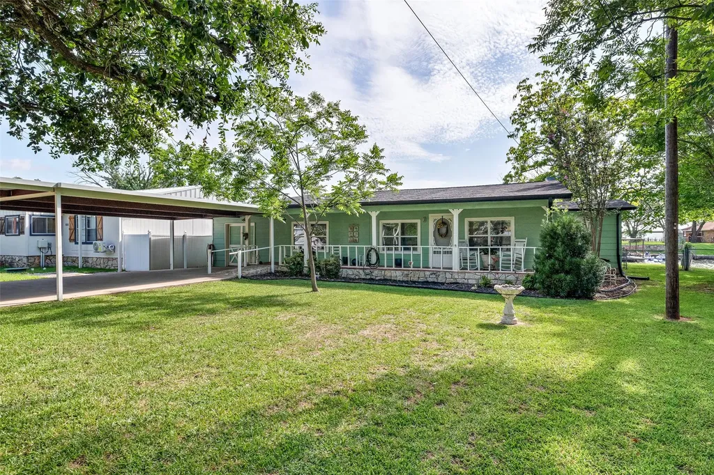 4517 Wildwood Circle Granbury TX 76049