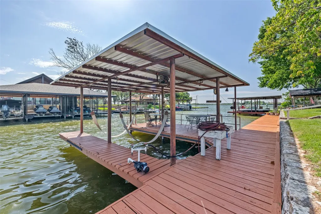 4517 Wildwood Circle Granbury TX 76049