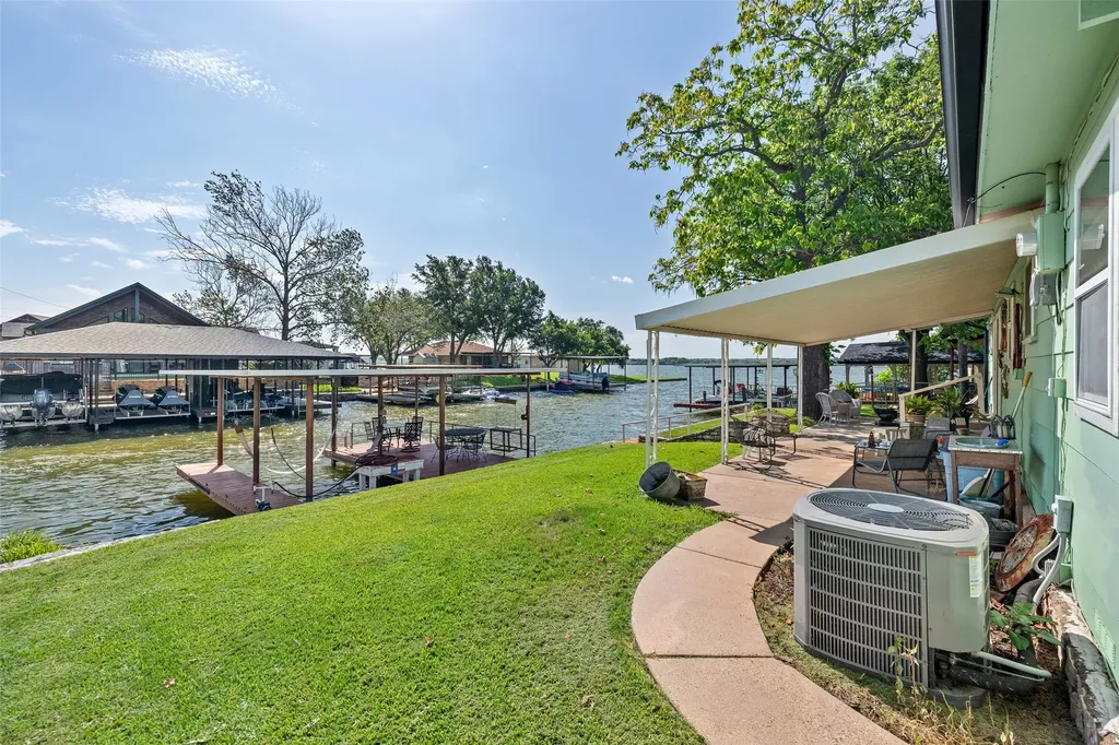 4517 Wildwood Circle Granbury TX 76049