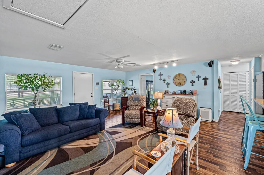 4517 Wildwood Circle Granbury TX 76049