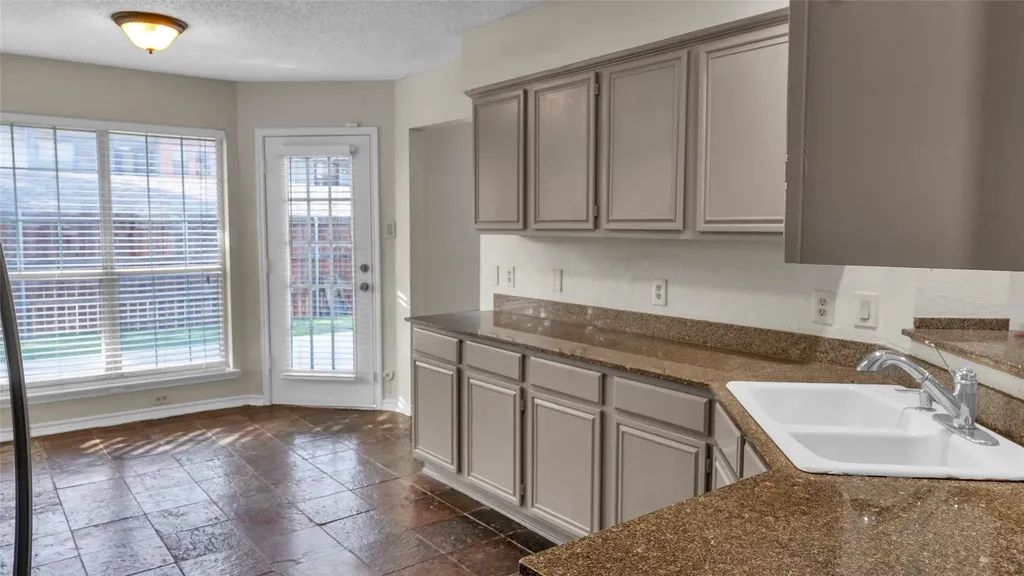 517 Las Cruces Drive Irving TX 75063