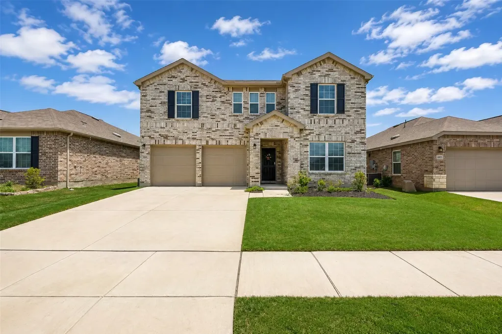 1913 Winding Creek Way Denton TX 76208