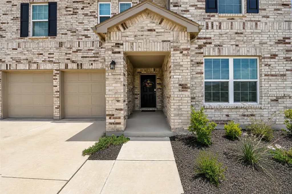1913 Winding Creek Way Denton TX 76208