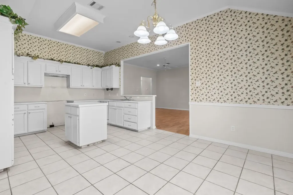 1005 Cheyenne Trail Hewitt TX 76643