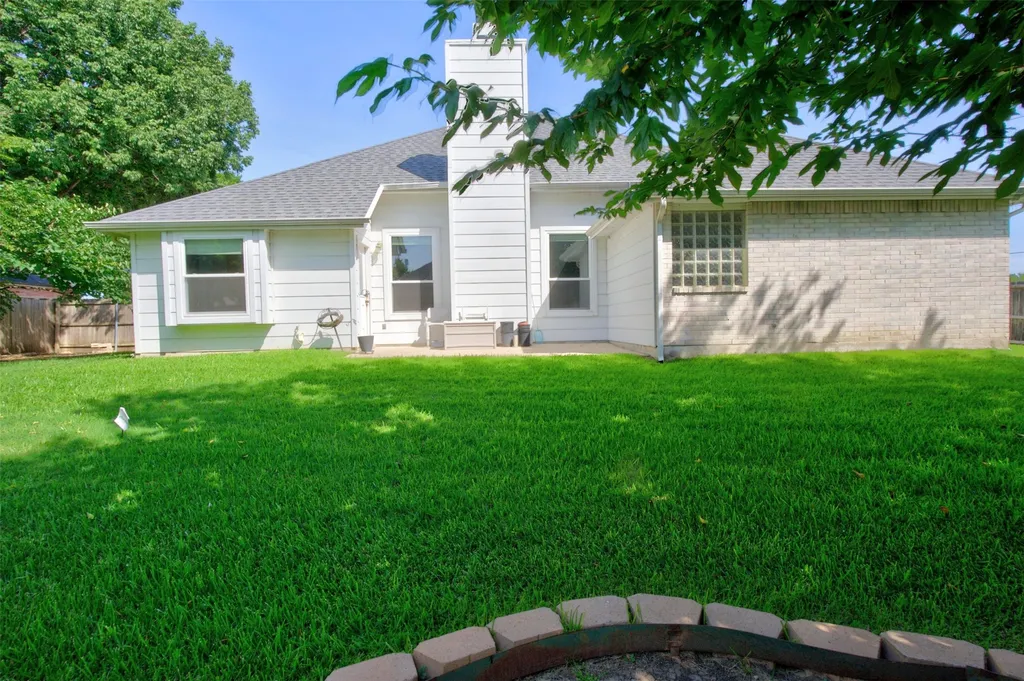 1005 Wilderness Trail Crowley TX 76036
