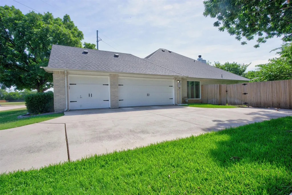 1005 Wilderness Trail Crowley TX 76036