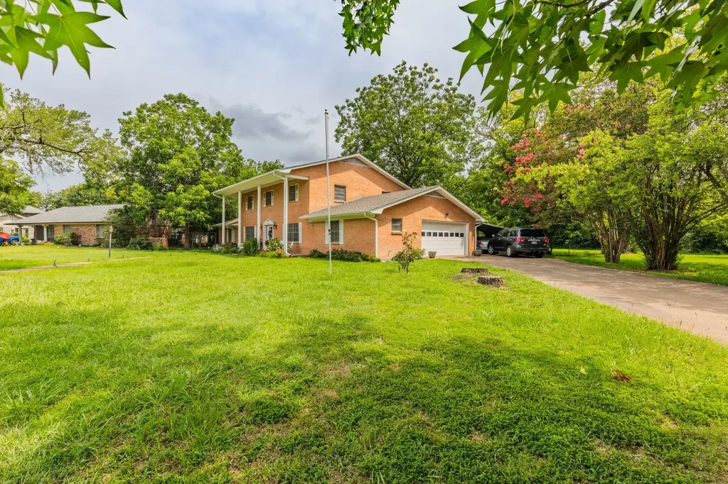 2810 Tanglewood Drive Commerce TX 75428