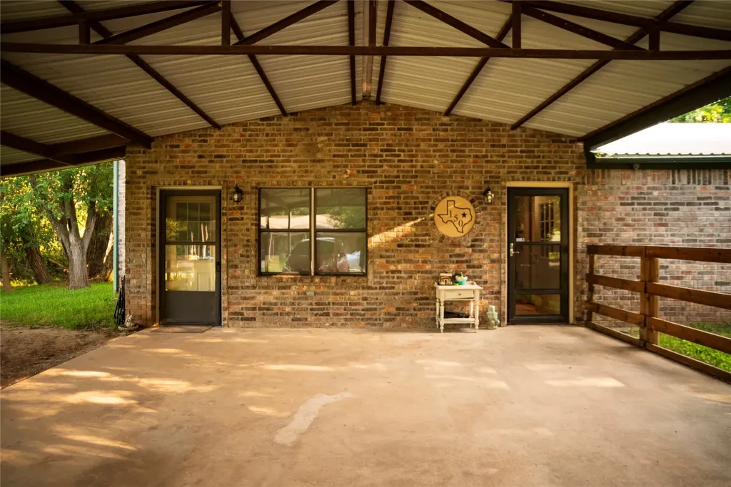 150 Private Road 4656 Boyd TX 76023