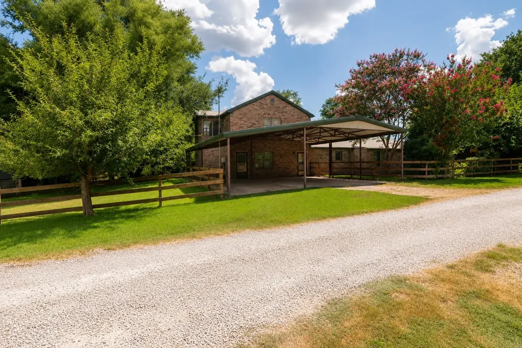 150 Private Road 4656 Boyd TX 76023