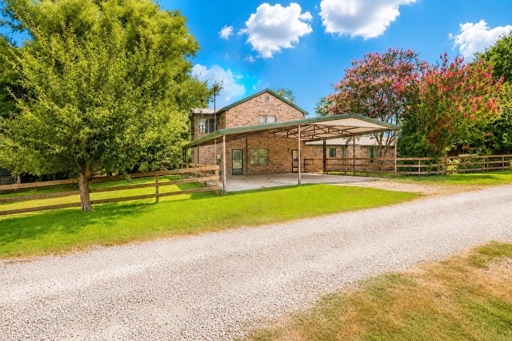 150 Private Road 4656 Boyd TX 76023