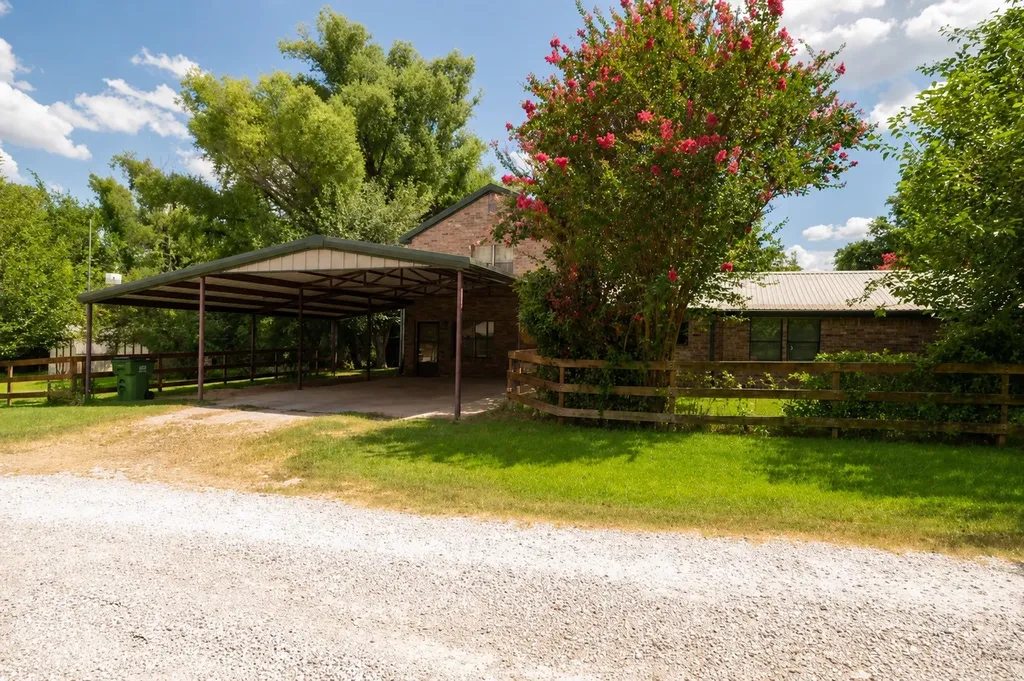 150 Private Road 4656 Boyd TX 76023