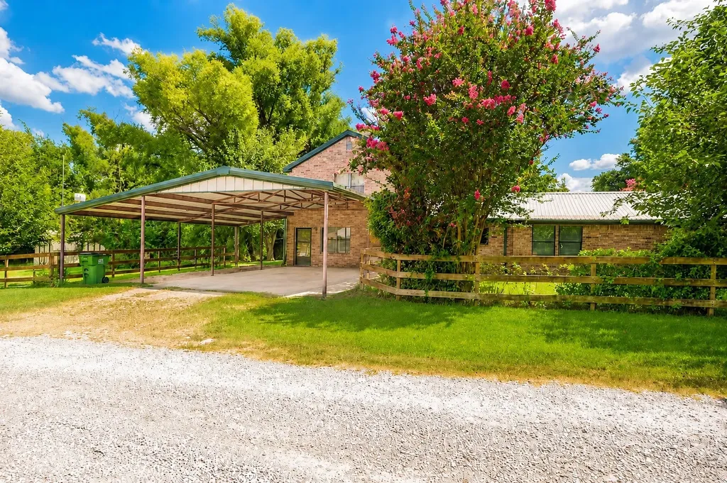150 Private Road 4656 Boyd TX 76023