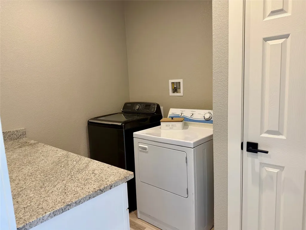 819 Arkansas River Drive Granbury TX 76048