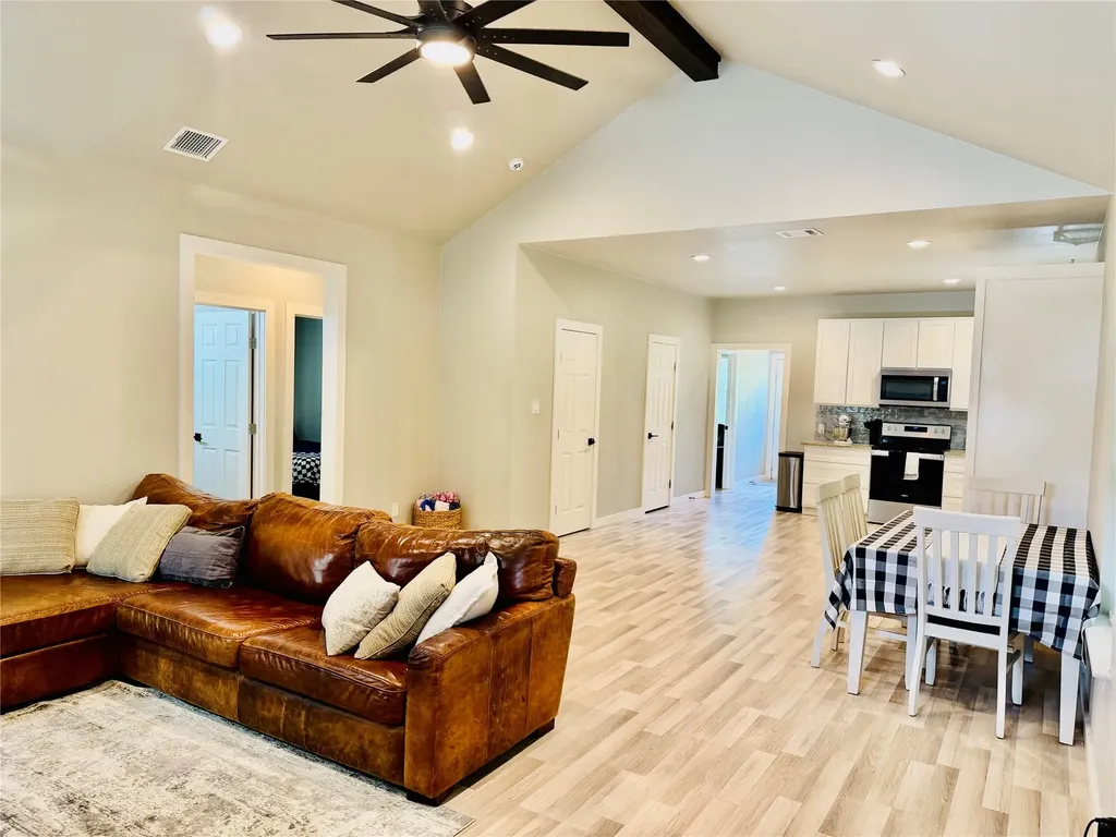 819 Arkansas River Drive Granbury TX 76048