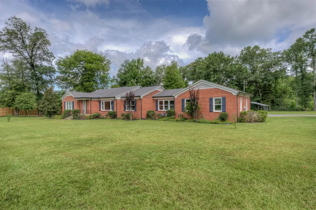 3065 Highway 155 Coushatta LA 71019