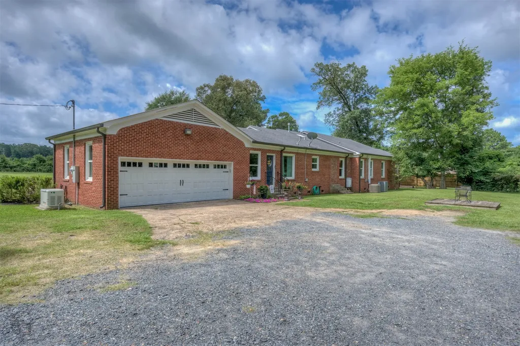 3065 Highway 155 Coushatta LA 71019