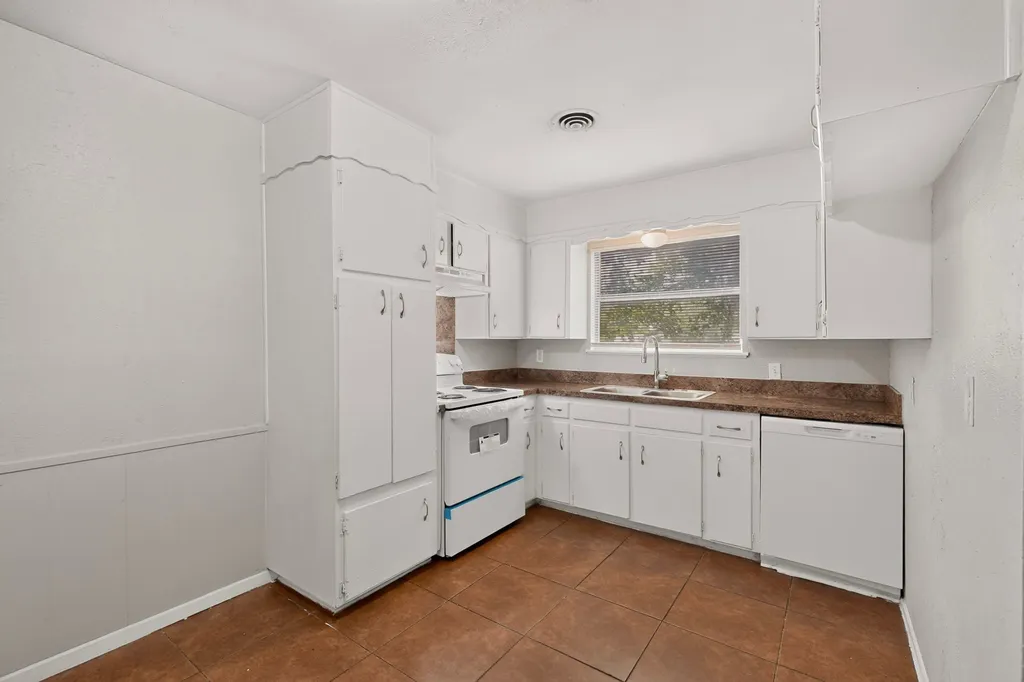 5500 Oak Grove Road Fort Worth TX 76134