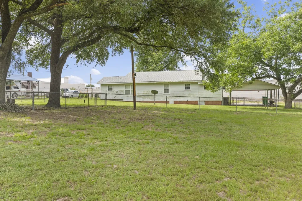 117 Moore Drive Palestine TX 75801