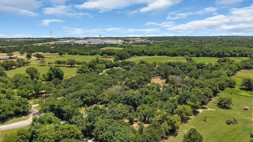 255 W Bethesda Road Burleson TX 76028
