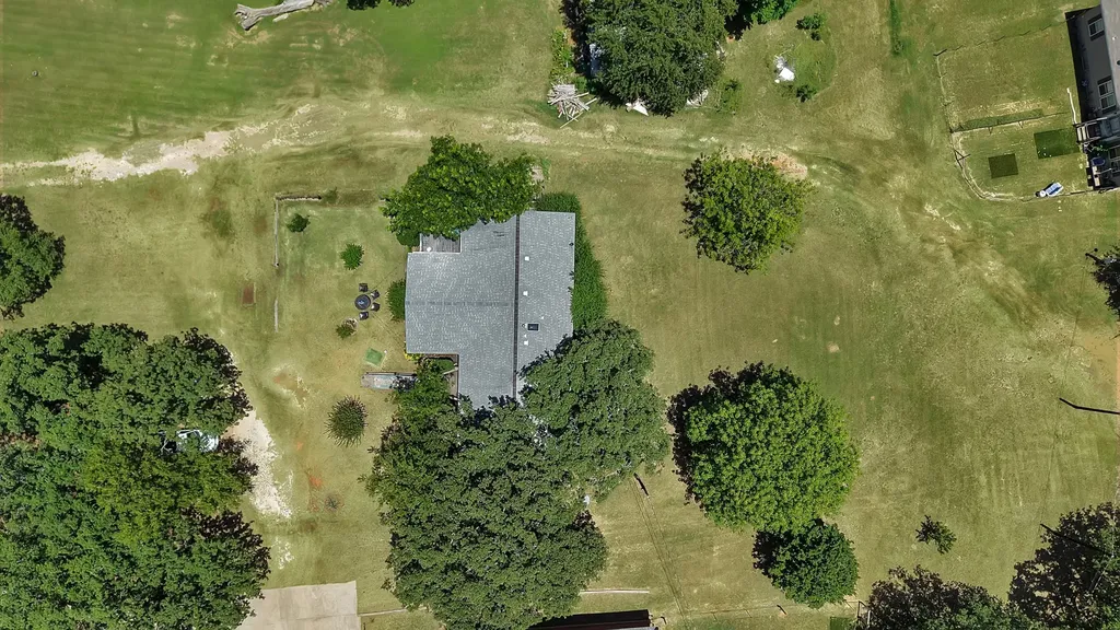 255 W Bethesda Road Burleson TX 76028